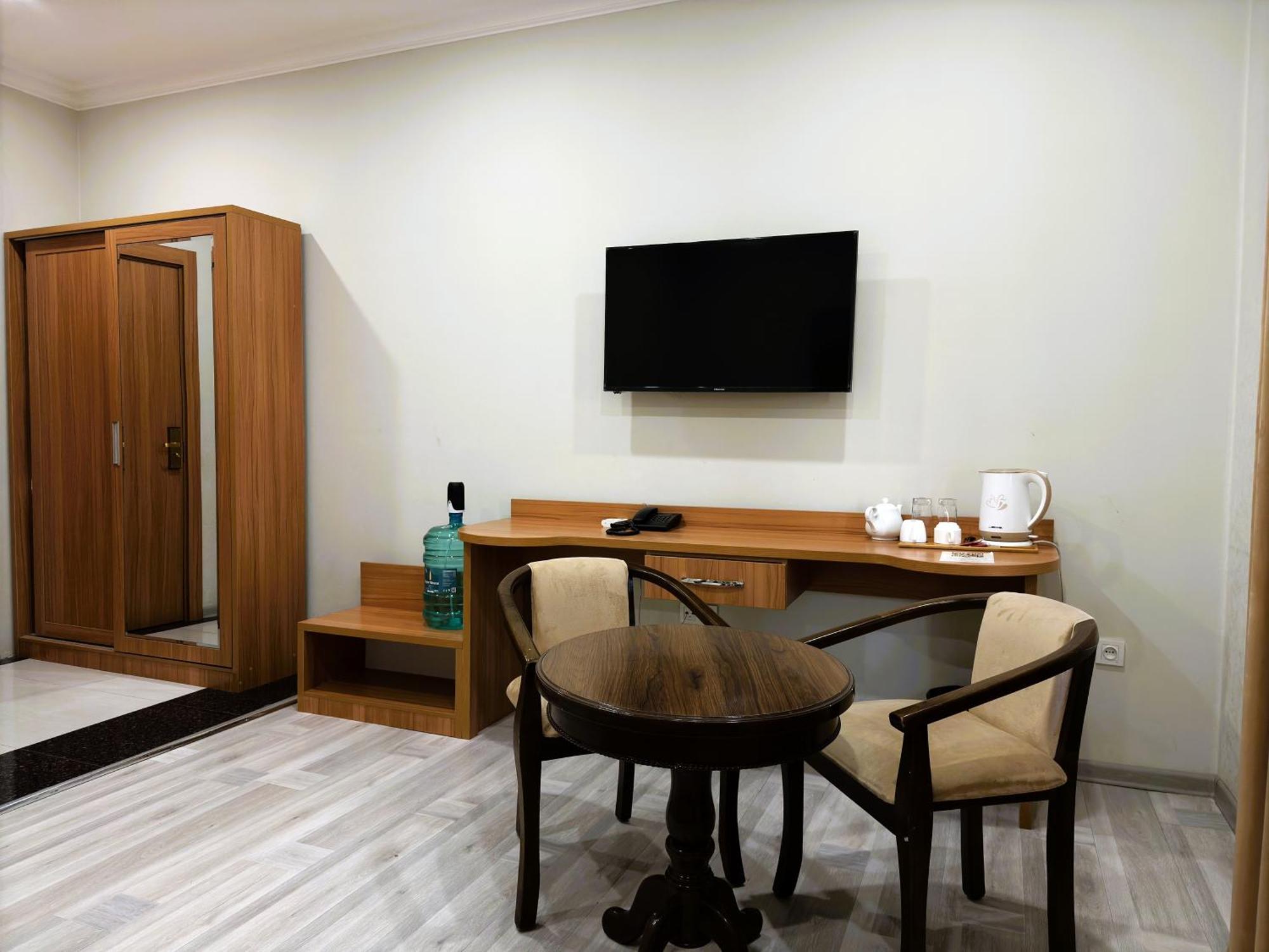 The Moon Tashkent Hotel Экстерьер фото