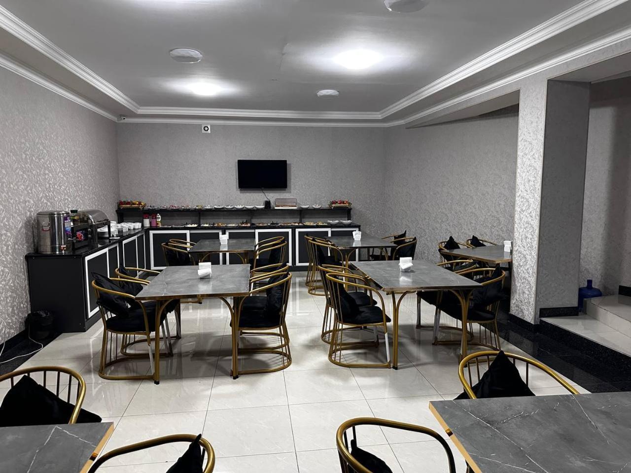 The Moon Tashkent Hotel Экстерьер фото